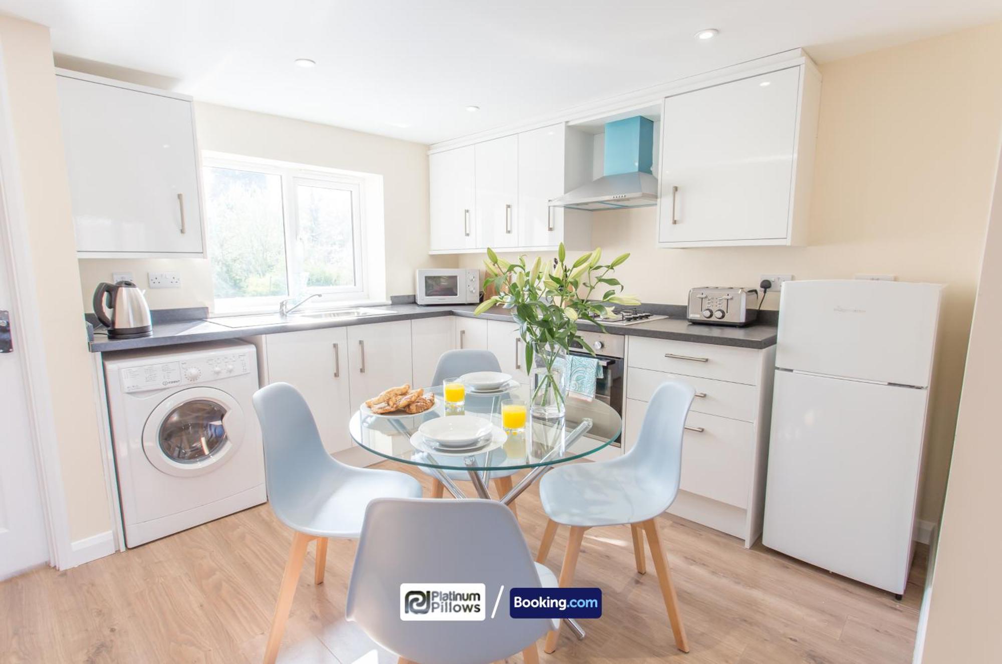 Modern Oxford 2 Bedroom Apartments, Near John Radcliffe Hospital, Weekly & Monthly Deals Exterior foto
